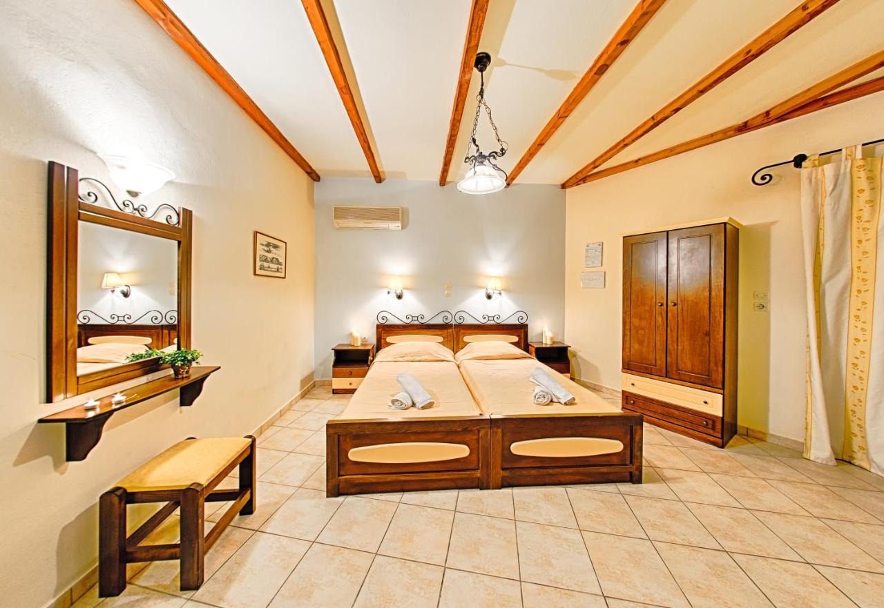Harmony Hotel Keri 外观 照片